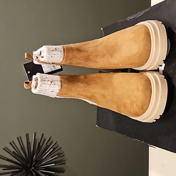 art class Other - ART CLASS LANEY BOOTS